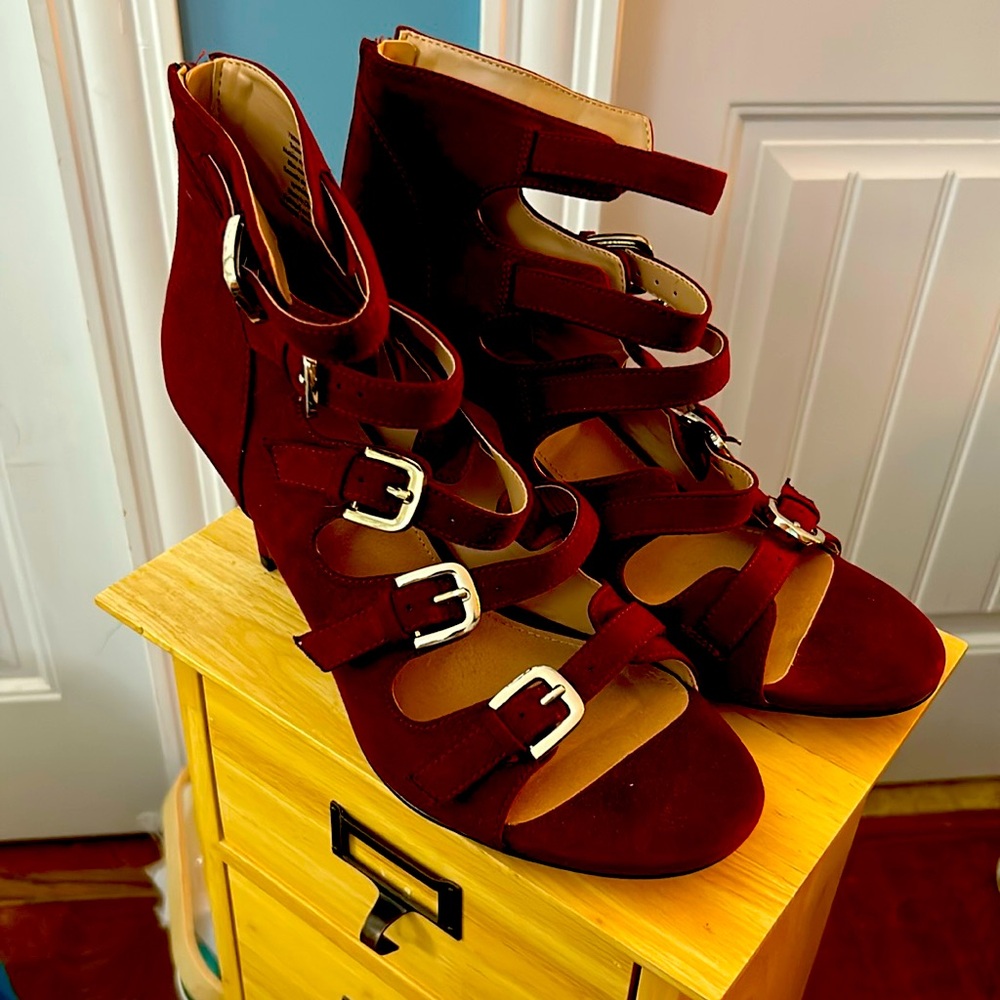 Brand new beautiful high heeled shoes from Penningtons!